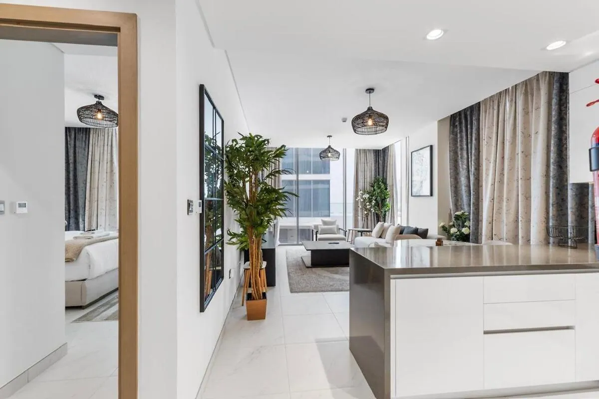 Luxurious 1 Bedroom In District One Beach Access 두바이 아파트